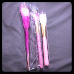 Makeup brushes pink, sparkly, never used, new